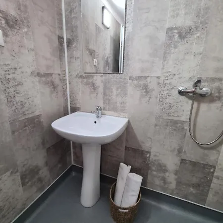 Hostel Industrial Canton